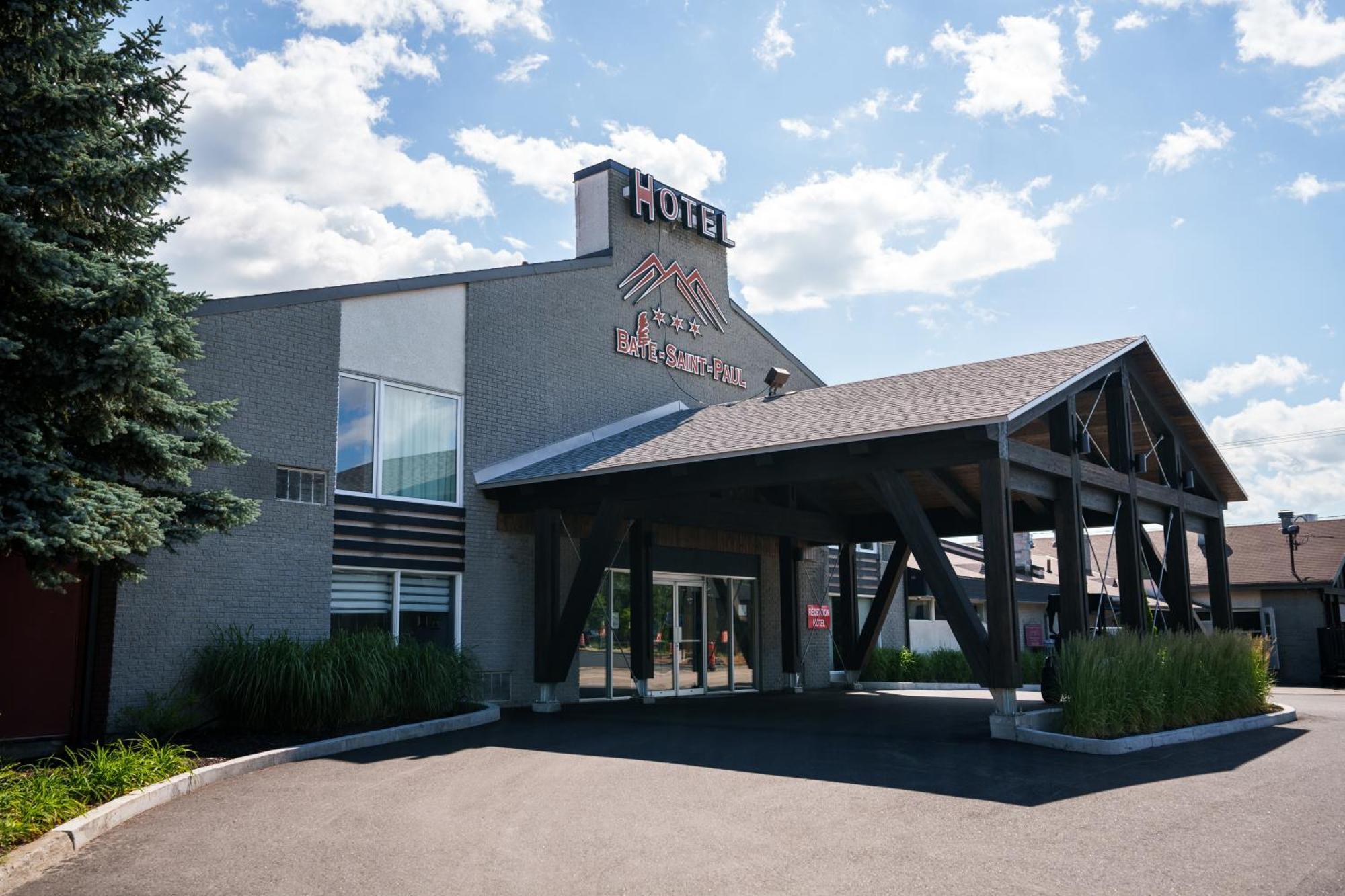 Hotel Baie Saint Paul Esterno foto