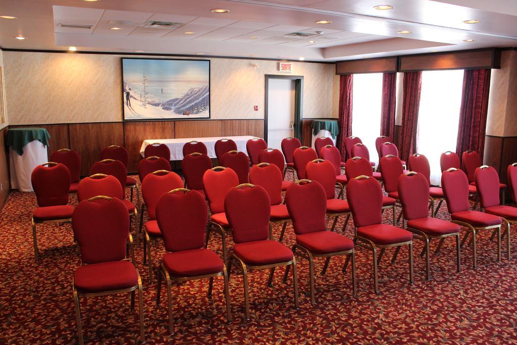 Hotel Baie Saint Paul Esterno foto