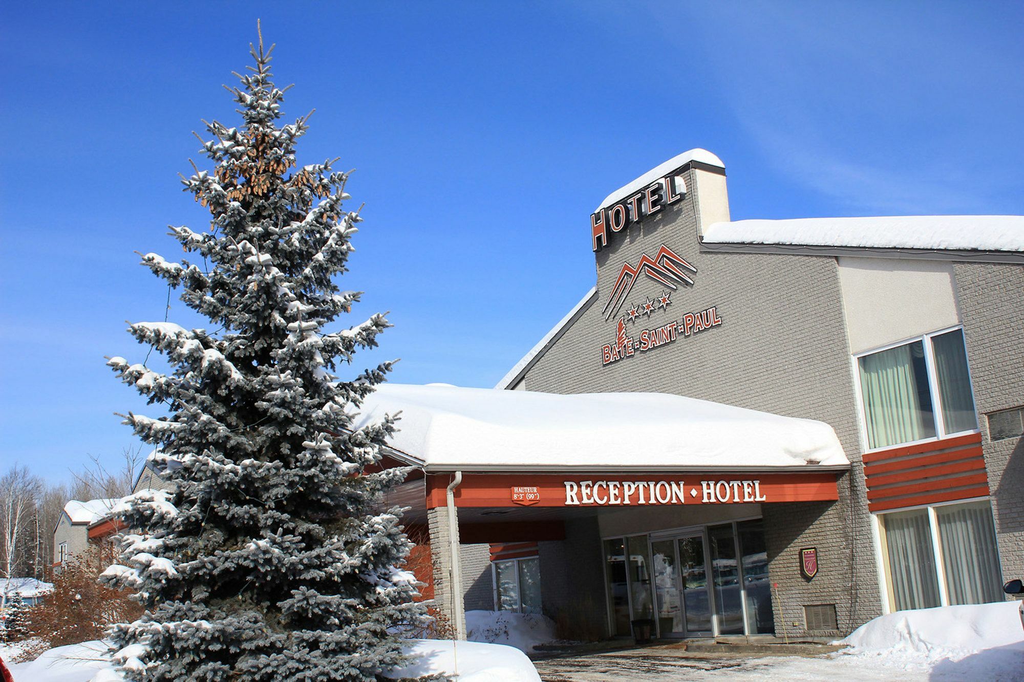 Hotel Baie Saint Paul Esterno foto